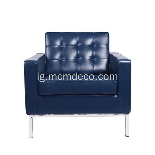 Classic akpụkpọ anụ sofa na-acha uhie uhie